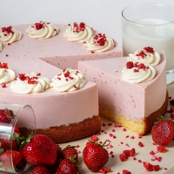 Торт Полуниця - вершки