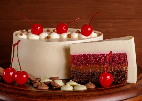 Вишня в шоколадах