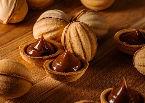 Горішок зі згущенкою