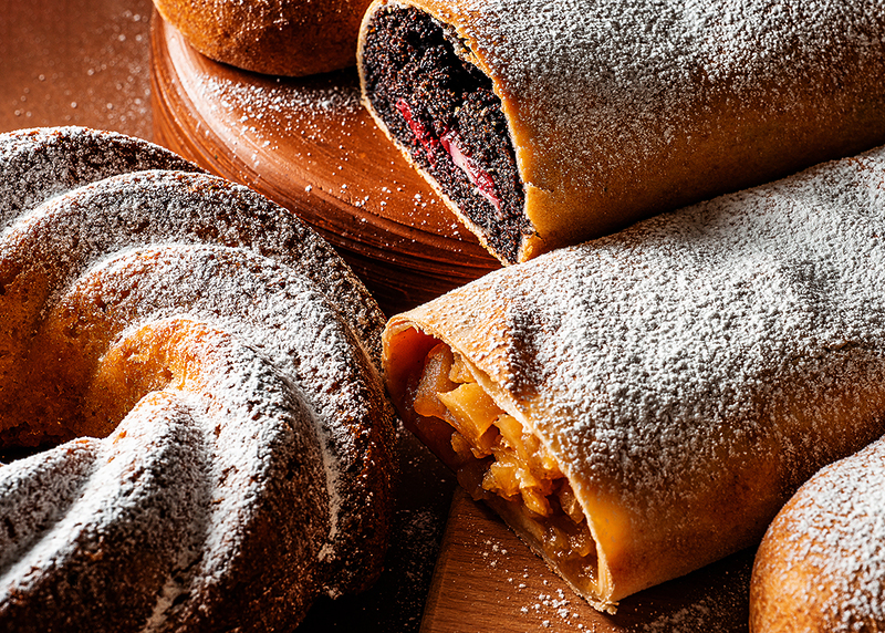 Штрудель з карамелізованим яблуком