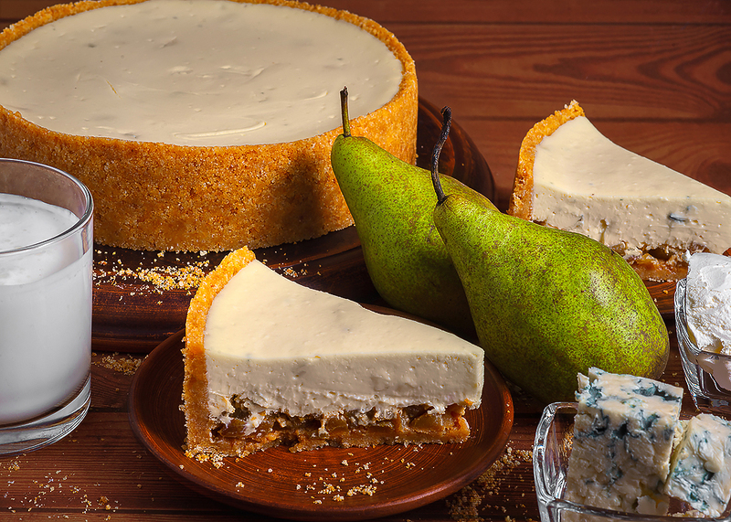 Чизкейк з грушею та сиром Дор блю